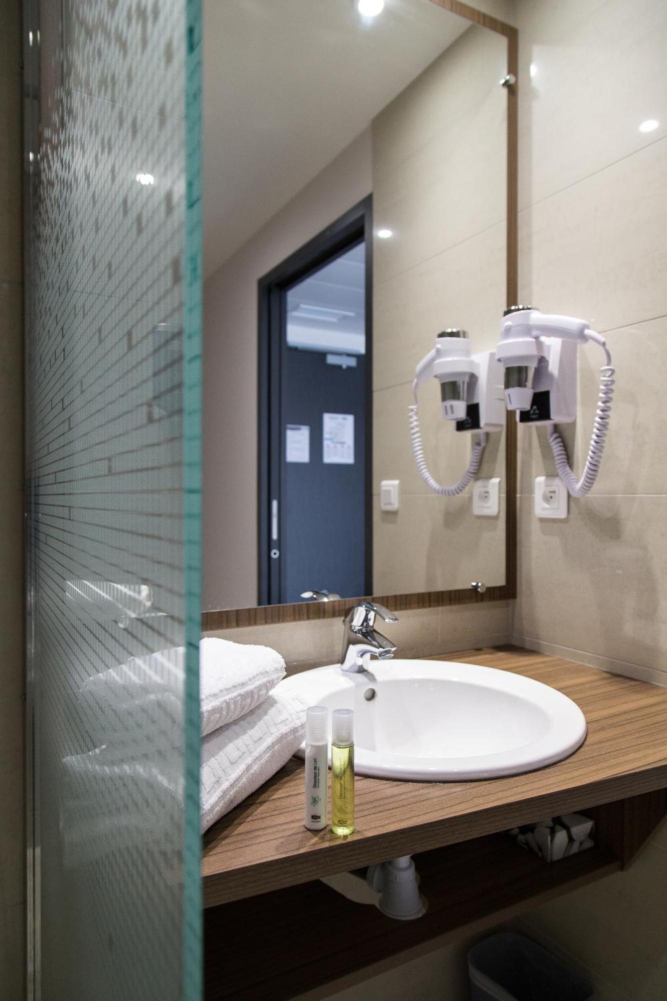 Brit Hotel Toulouse Colomiers - L'Esplanade Kültér fotó
