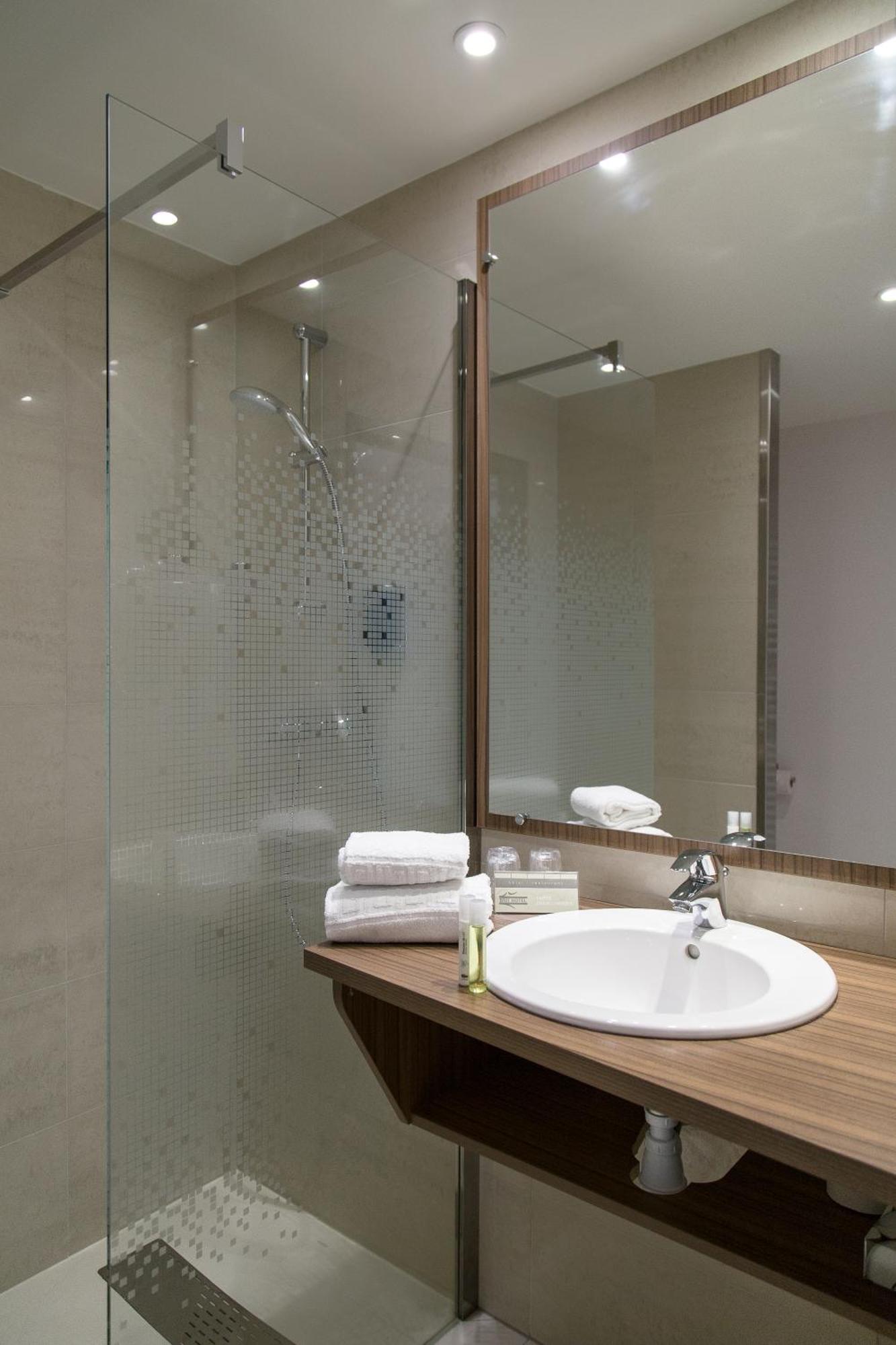 Brit Hotel Toulouse Colomiers - L'Esplanade Kültér fotó