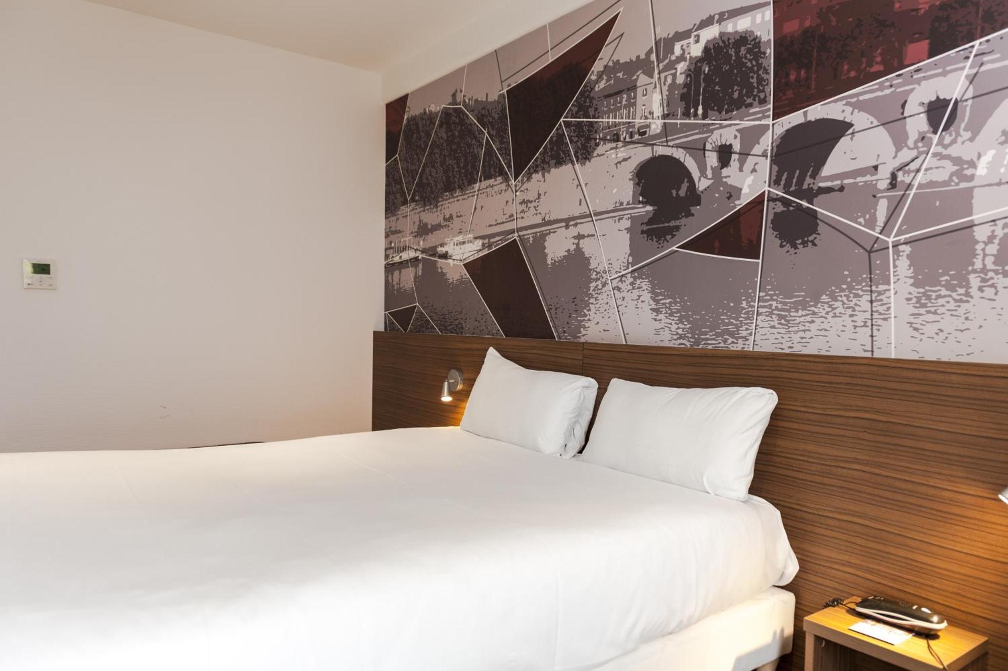 Brit Hotel Toulouse Colomiers - L'Esplanade Kültér fotó