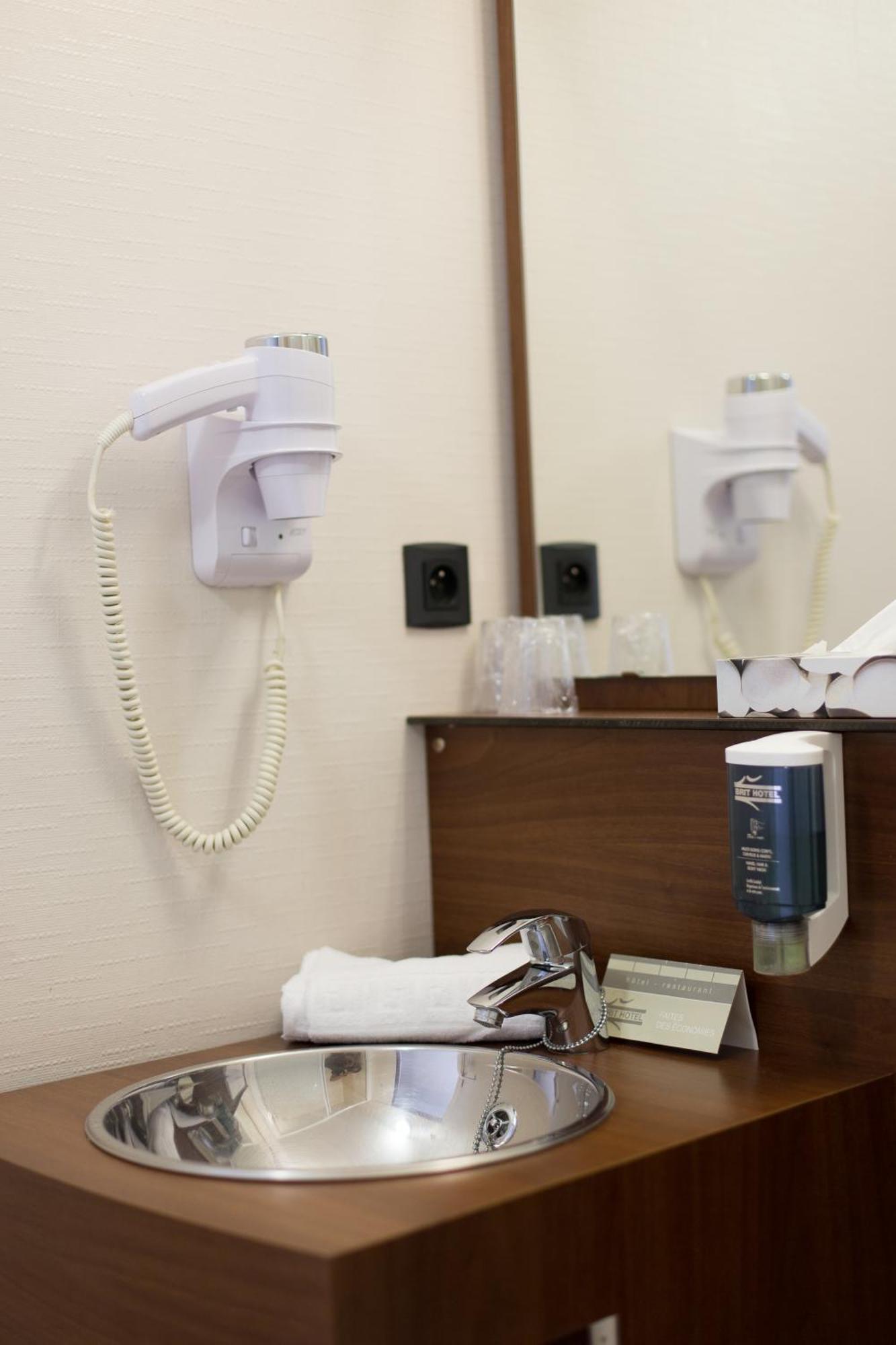 Brit Hotel Toulouse Colomiers - L'Esplanade Kültér fotó